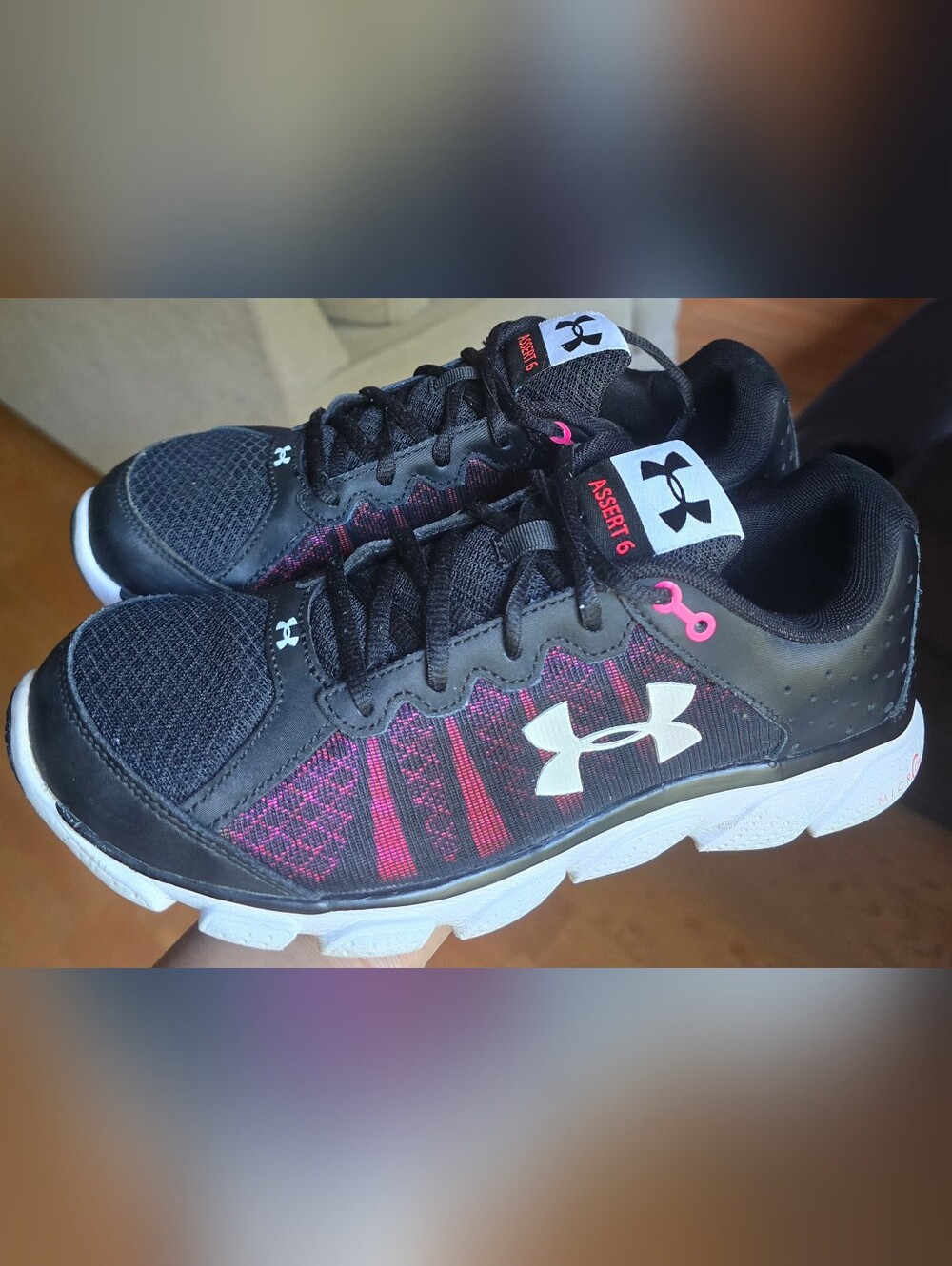 Sz 10 Women's UNDER ARMOUR MICRO G ASSERT 6 Black Running Training Shoes